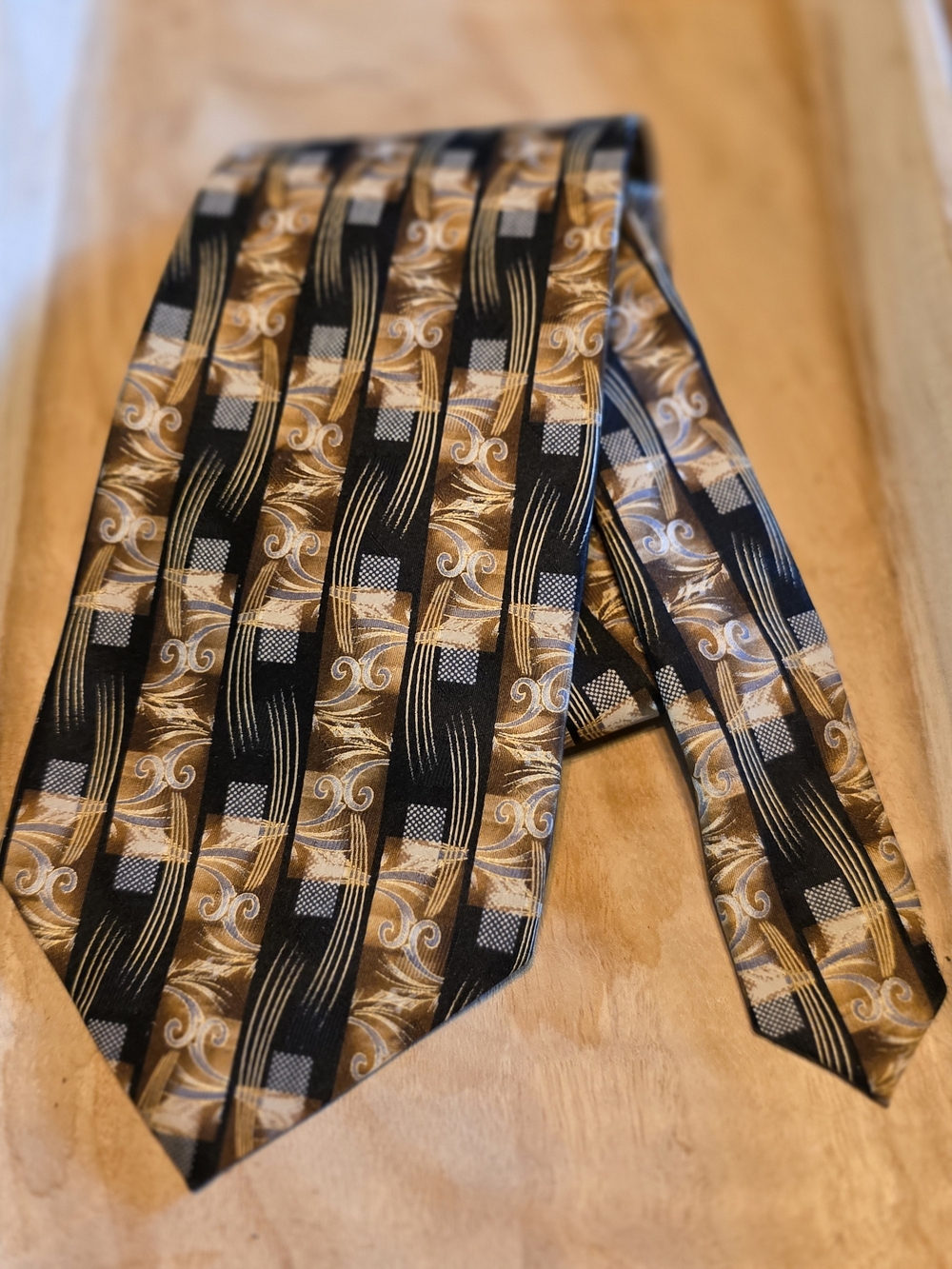 Men's Black and Gold Patterned Silk Tie - Pierre Cardin